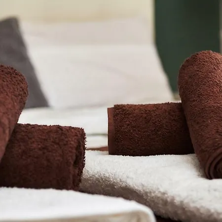 فندق مبيت وإفطار Aragona 74 *