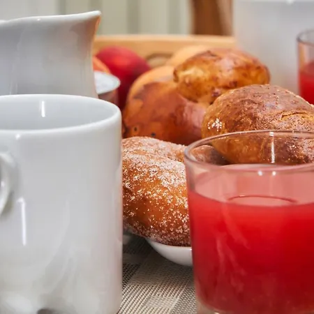 Aragona 74 Oda ve Kahvaltı *